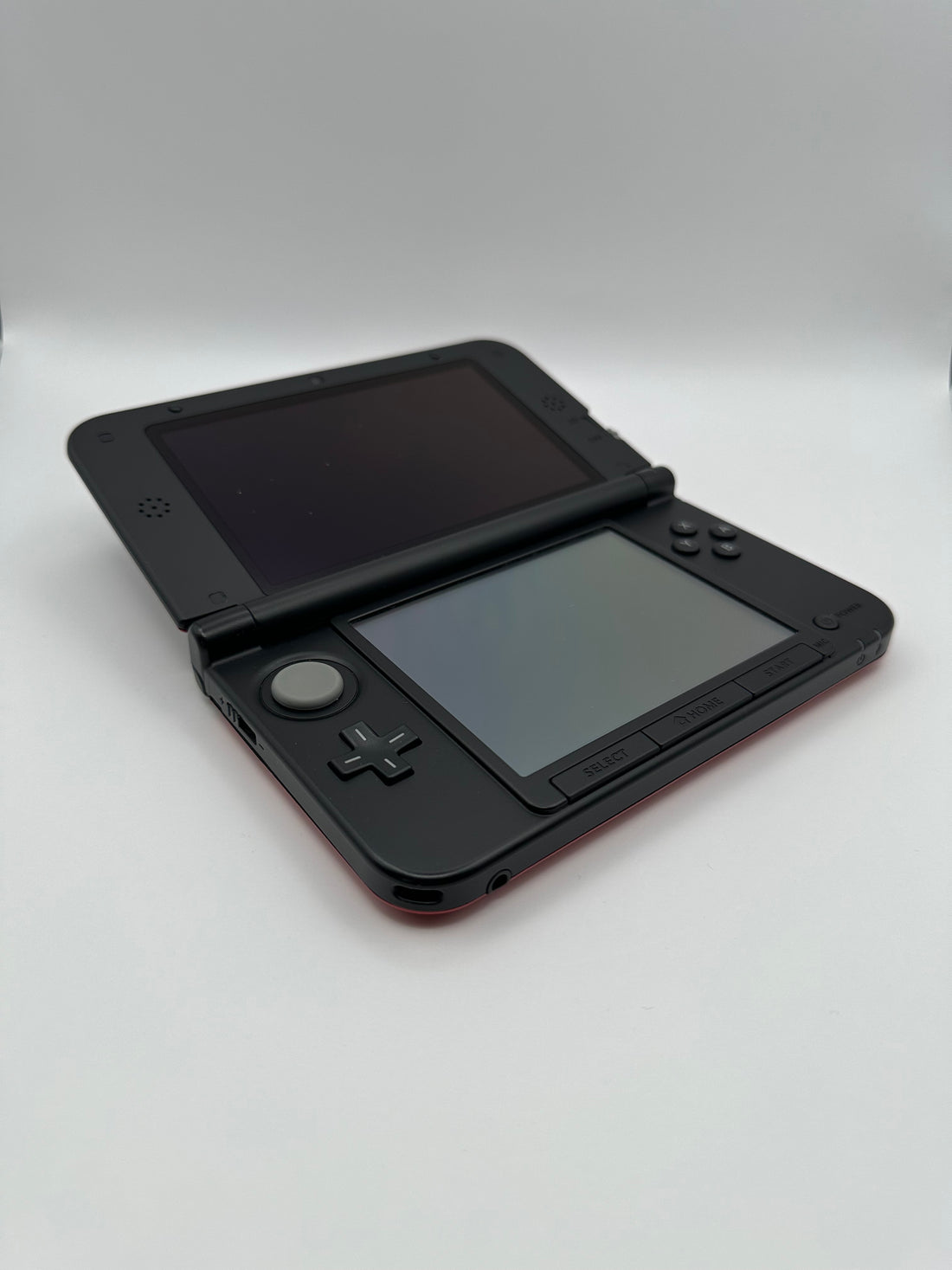 Nintendo 3DS XL in Rot im Super Smash Bros. Design, Zustand S – Produktfoto 12