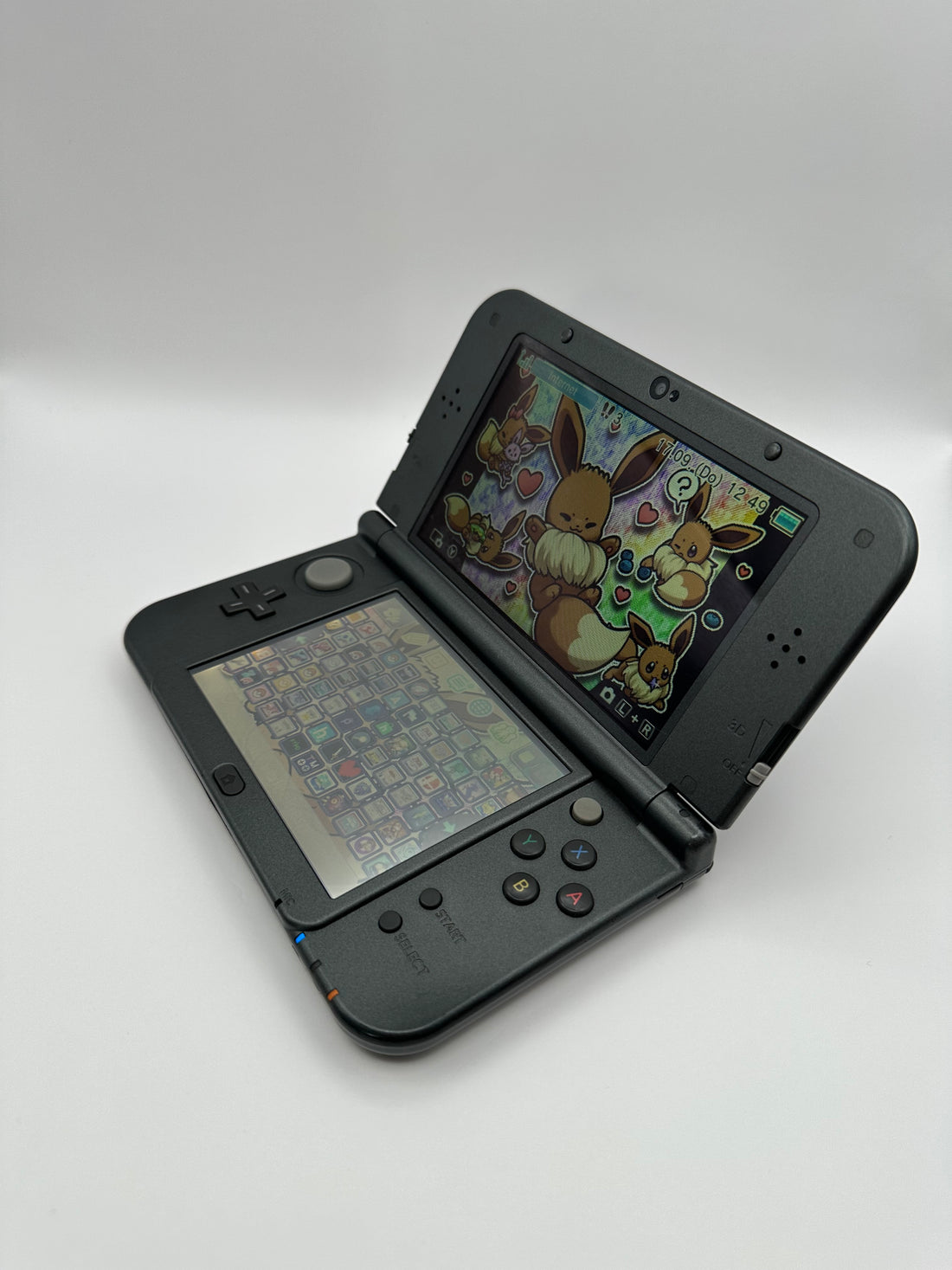New Nintendo 3DS XL in Dunkelgrau mit IPS-Display, Zustand A+ – Produktfoto 13