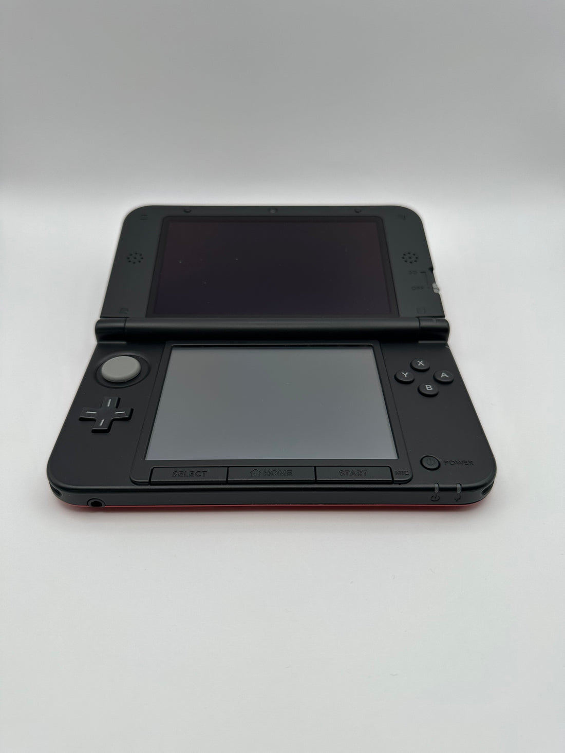 Nintendo 3DS XL in Rot im Super Smash Bros. Design, Zustand S – Produktfoto 10