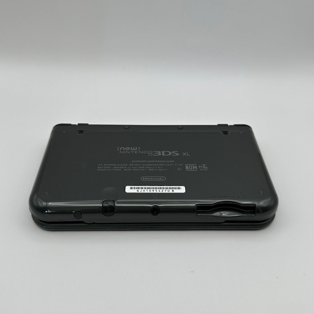New Nintendo 3DS XL in Dunkelgrau mit IPS-Display, Zustand S – Produktfoto 7