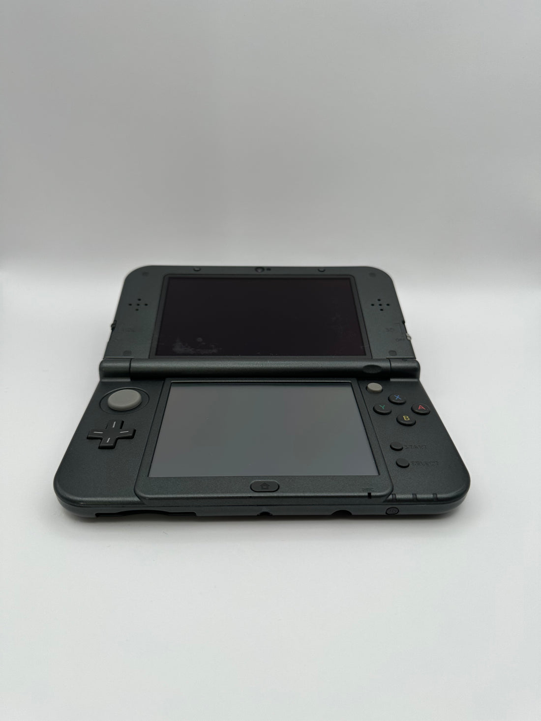 New Nintendo 3DS XL in Dunkelgrau mit IPS-Display, Zustand A+ – Produktfoto 8