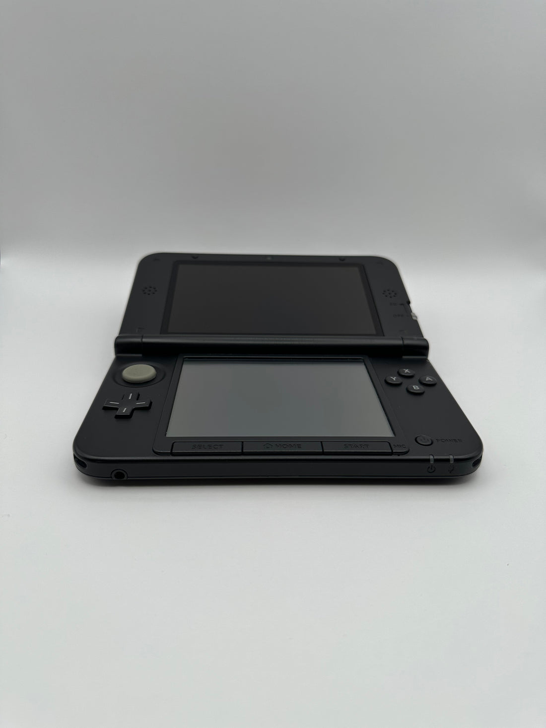 Nintendo 3DS XL in Schwarz, Zustand A+ – Produktfoto 2