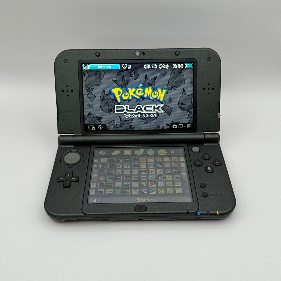 New Nintendo 3DS XL in Dunkelgrau mit IPS-Display, Zustand S – Produktfoto 2
