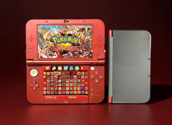 ReCollected New Nintendo 3DS XL in Rot und Dunkelgrau mit Dual IPS-Display und laufendem Pokemon Omega Rubin Spiel