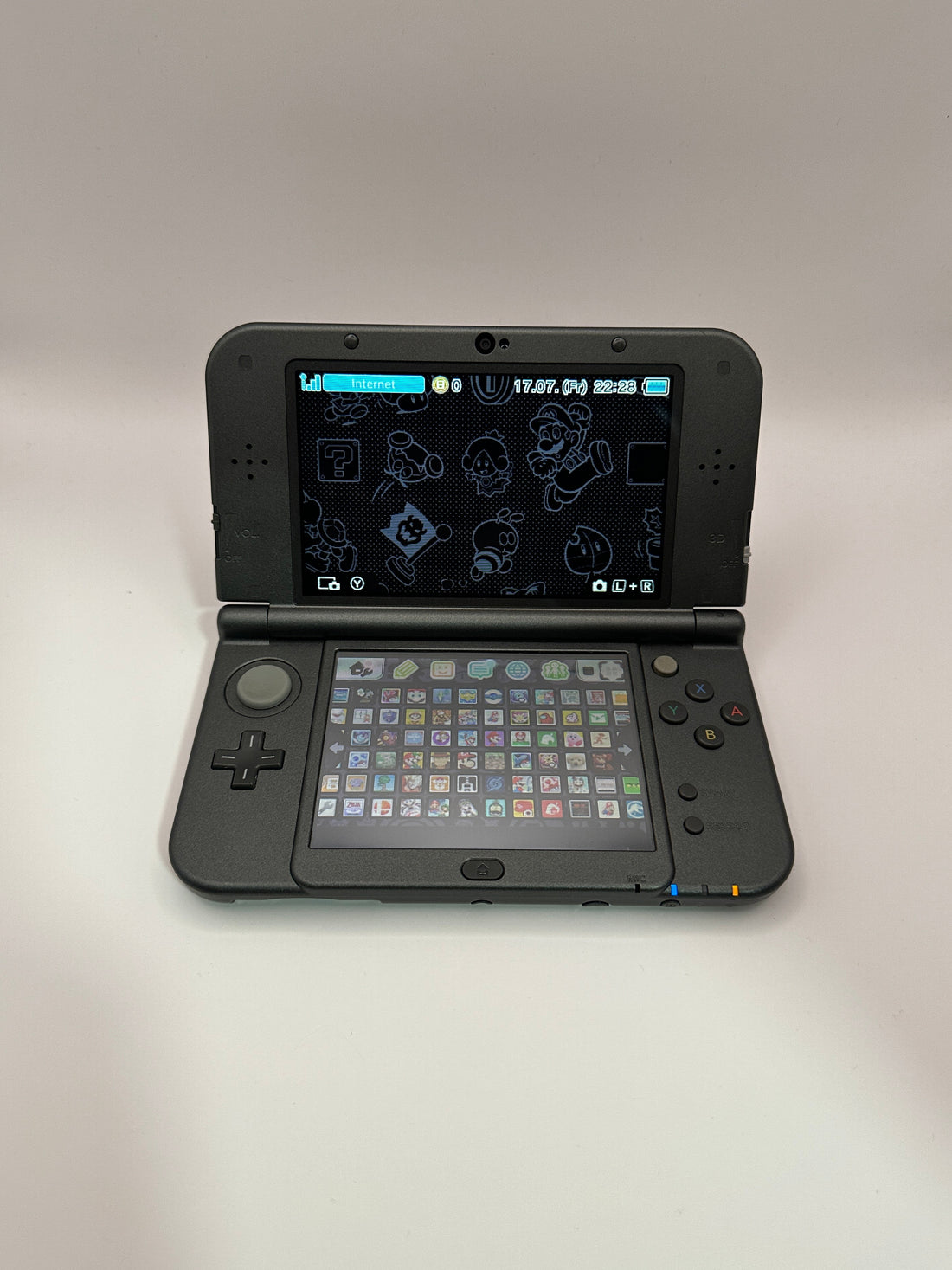 New Nintendo 3DS XL - Dunkelgrau