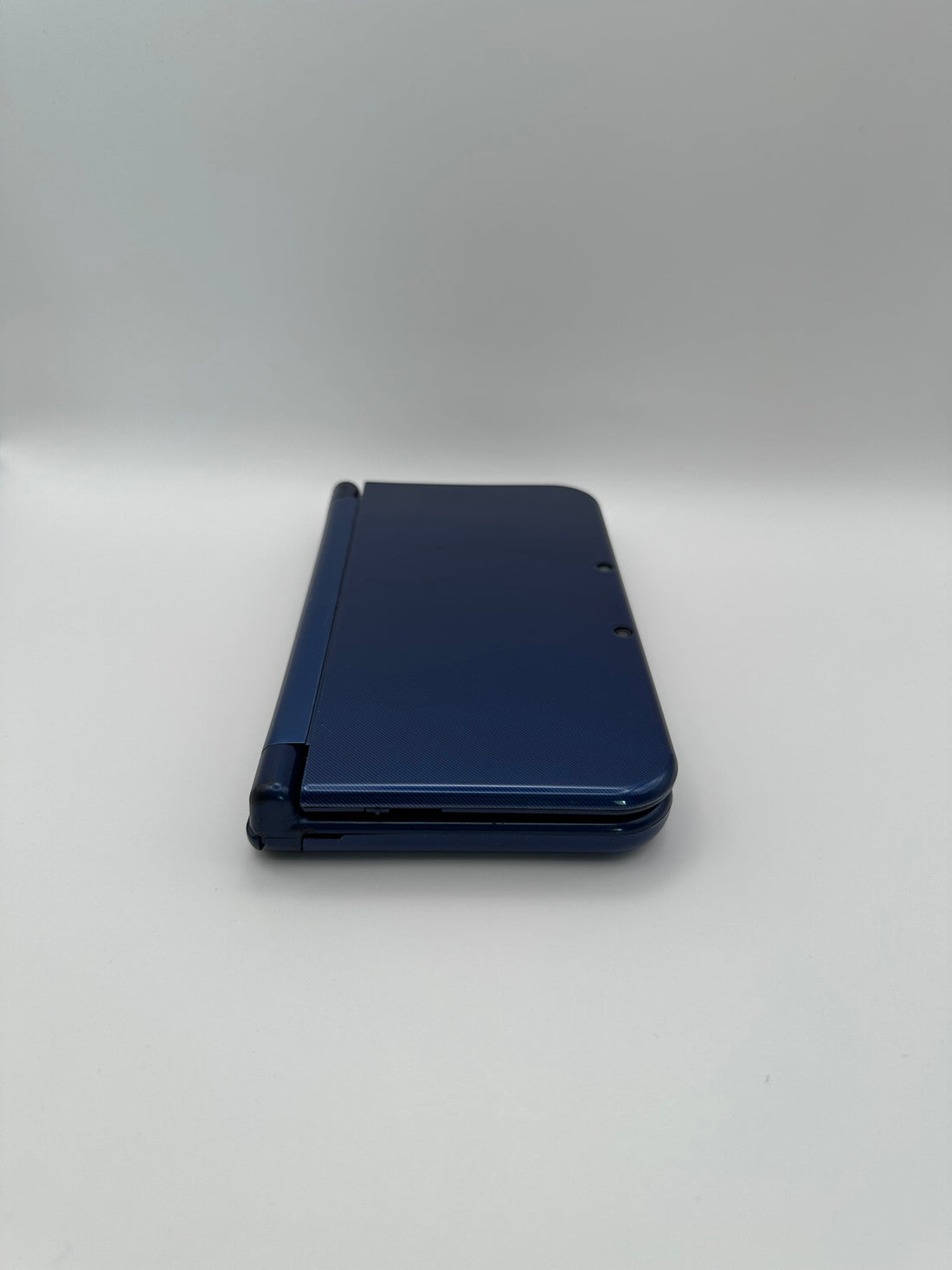 ReCollected New Nintendo 3DS XL in Blau, zusammengeklappt, generalüberholte Handheld-Konsole in sehr gutem Zustand